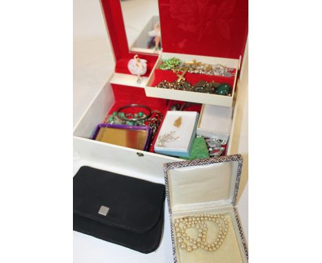 A JEWELLERY BOX AND CONTENTS TO INCLUDE A SILVER BANGLE, CROSS PENDANT ON CHAIN, SILVER CHAIN ETC.  