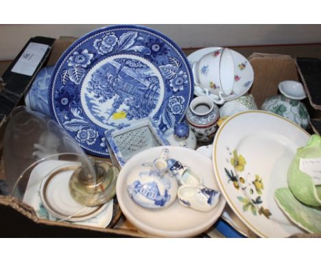 THREE TRAYS OF ASSORTED CERAMICS TO INCLUDE A SET OF FOUR BESWICK SHEEP FIGURES - RESTORED WEDGWOOD, SMALL SPODE TEAPOT ETC. 