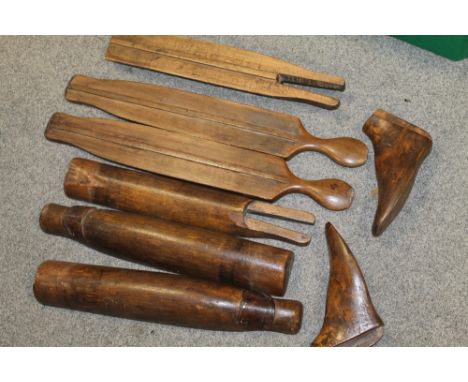 A QUANTITY OF VINTAGE MAHOGANY BOOT INSERTS
