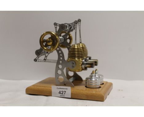 A MODERN MODEL ENGINE - HIGHT - 15CM