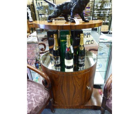 AN UNUSUAL ART DECO STYLE ROSEWOOD COCKTAIL CABINET WITH MIRRORED SHELF.   W.104 x H.106cms.