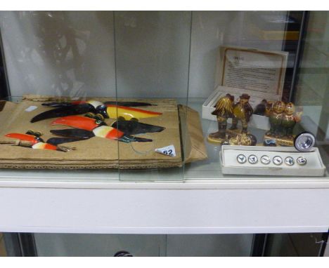 A COLLECTION OF BREWEYANA ADVERTISING ITEMS TO INCLUDE GUINNESS PIECES, A BAROMETER, AN ASHTRAY, A SALT SHAKER, THREE CARLTON