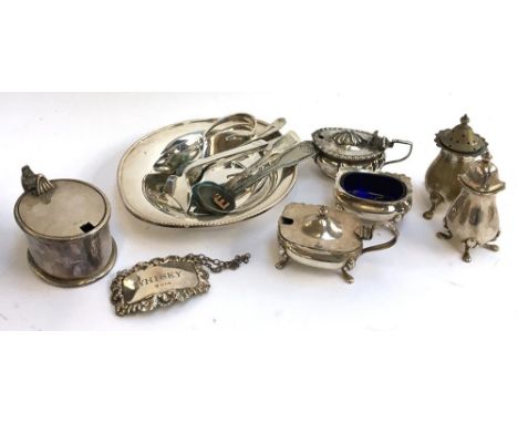 A small mixed lot of plated items, to include salt and mustard with blue glass liner, oval drum mustard (liner missing), etc,