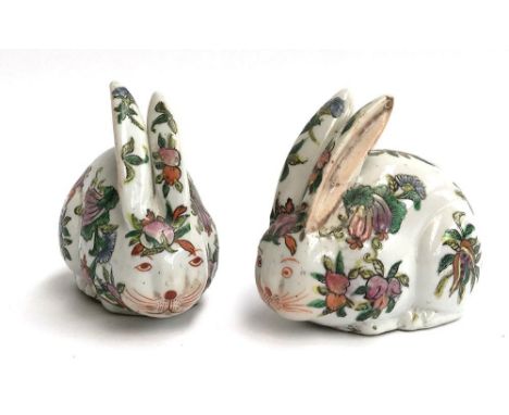 A pair of Chinese ceramic rabbits, six character marks to base 