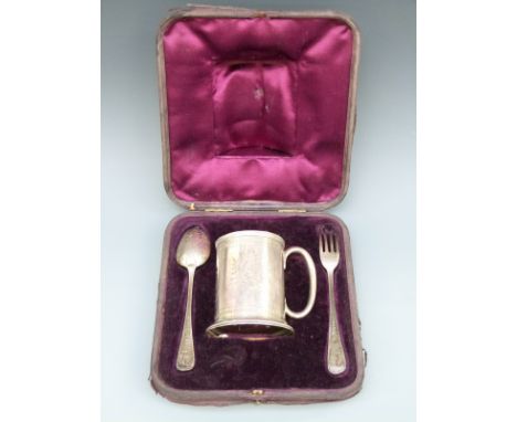 A cased Victorian hallmarked silver christening set comprising tankard, spoon and fork, all London 1871 maker John, Edward, W