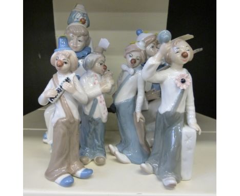 A collection of Casades / Nao clown figures
