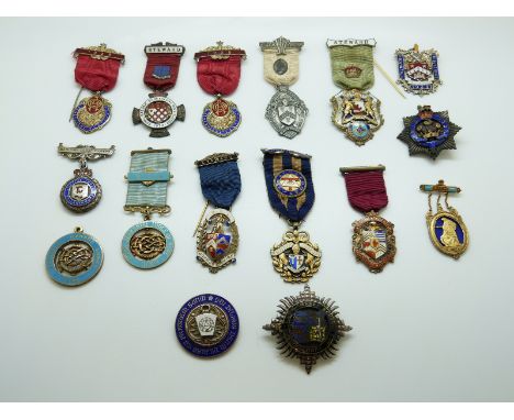 Sixteen hallmarked silver and enamel Masonic jewels / medals, lodges include Whitcliff, Maratime 4100, Benevolent 1939, Berks