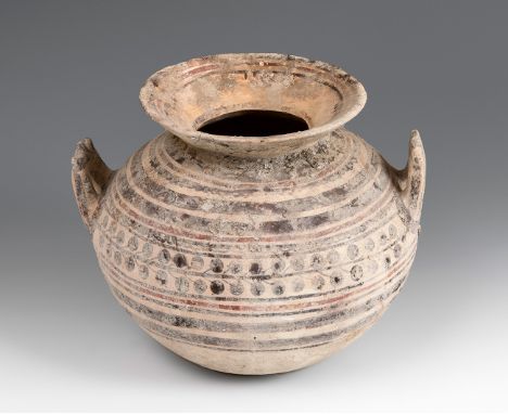Jug with handles. Daunia, southern Italy, Magna Graecia, 4th century BC. Ceramics. Whole. Measures: 26.5 x 30 x 31 cm. Jug wi