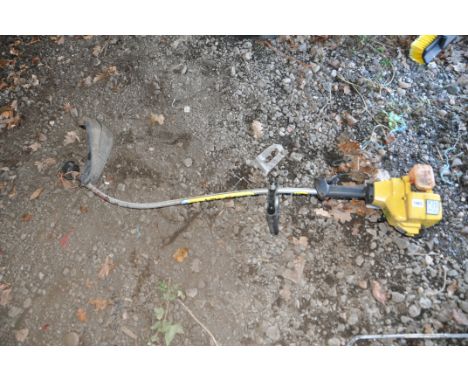 A McCULLOCH TRIMMAC 210 PETROL STRIMMER (engine pulls freely but hasn't started)