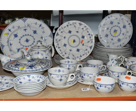 A LARGE QUANTITY OF BLUE AND WHITE IRONSTONE DENMARK PATTERN DINNERWARE, comprising ten 'Franciscan' Denmark dinner plates, f