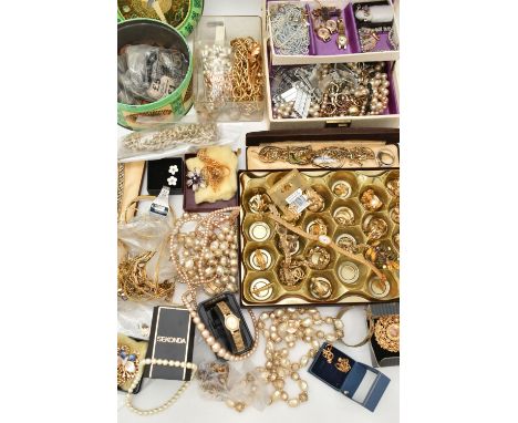 A BOX OF ASSORTED COSTUME JEWELLERY AND ITEMS, to include various non-pierced costume earrings, necklaces, chains, brooches, 