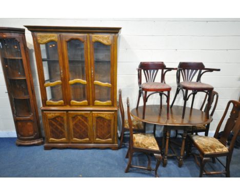 A 20TH CENTURY OAK GATE LEG TABLE, open width 128cm x closed width 38cm x depth 86cm x height 75cm, a set of four splat back 