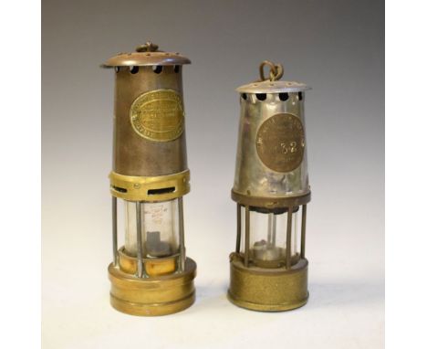 Thomas Williams limited Aberdare mining lamp and a Projector Lamp Lighting Company type 6 lamp  