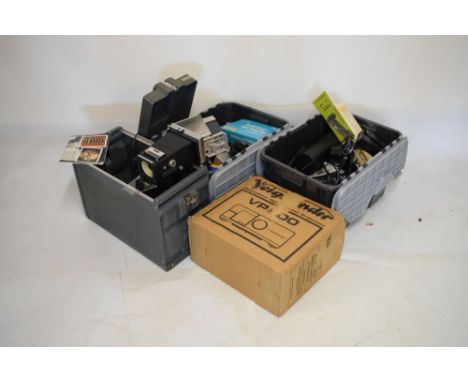 Cameras - Various including a Polaroid CU-5 close-up land camera having 3" lens with accessories  
