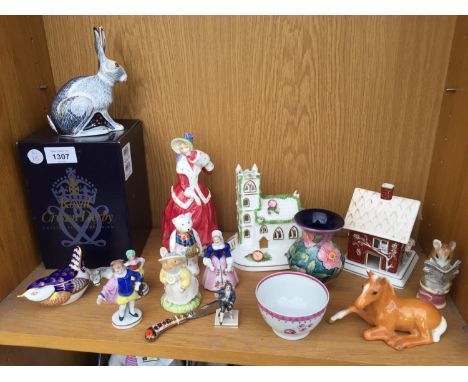 VARIOUS CERAMIC FIGURES TO INCLUDE COALPORT AND ROYAL CROWN DERBY 