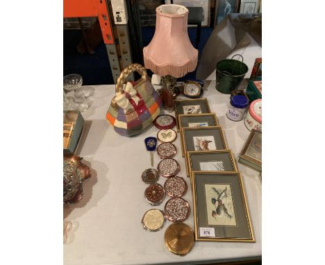 AN ECLECTIC ASSORTMENT TO INCLUDE A CERAMIC LIDDED DISH IN THE FORM OF A HANDBAG, SEVERAL COMPACT MIRRORS AND FIVE FRAMED BIR