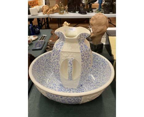 A VINTAGE BLUE AND WHITE 'OETZMANN AND CO' WASH BOWL AND FOUR HANDLED JUG SET 