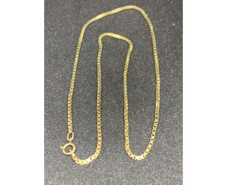 A 9 CARAT GOLD BOX CHAIN 16.5 INCHES LONG 7.32G 