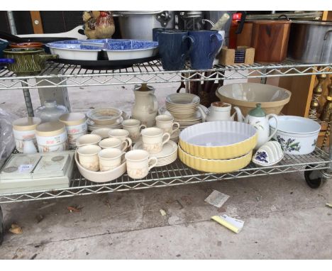 A LARGE QUANTITY OF CERAMIC KITCHEN WARE TO INCLUDE FLAN DISHES ETC 