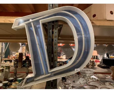 A LARGE NEON LIGHT UP LETTER 'D'  57CM X 57CM 