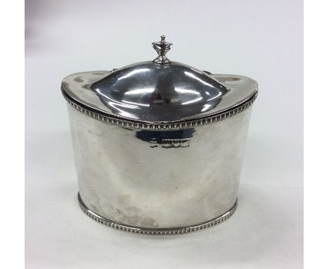 A silver Adams' style tea caddy. London. Approx. 173 grams. Est. £60 - £80.