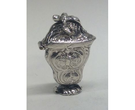 A Norwegian silver snuff box with hinged lid and flower decoration, the base with hinged lip top. Punched five times. Approx.