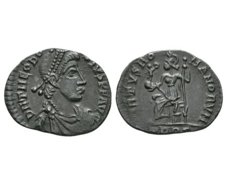 379-383 AD. Trier mint. Obv: D N THEODOSIVS P P AVG legend with diademed, draped and cuirassed bust right. Rev: VIRTVS ROMANO