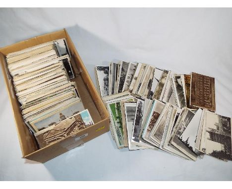 Approximately 800 early 20th century and later postcards, topographical, portrait and similar
