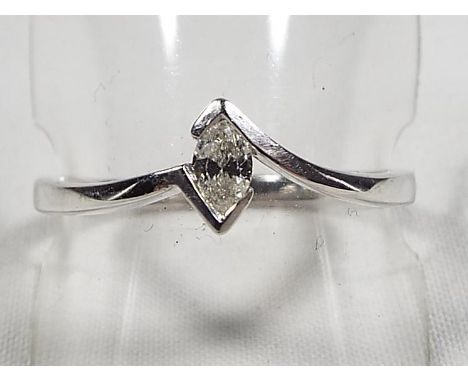 A lady's 9ct white gold diamond solitaire ring, 0.15ct, size U1/2, approx weight 2.1 grams