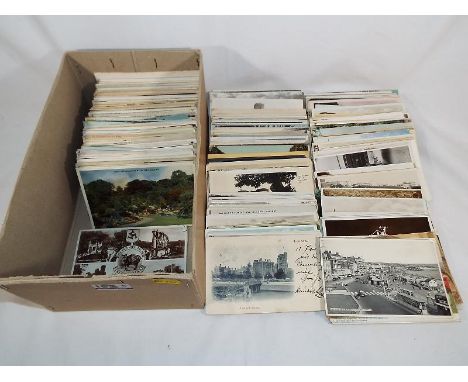 Approximately 600 postcards, predominantly topographical, portrait and similar