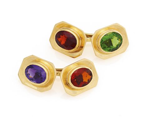 MANSCHETTENKNÖPFE. Herkunft: Deutschland. Datierung: Wohl um 1920. Material: 585/- Gelbgold, Punze. Gesamtgewicht: ca. 12,0 g