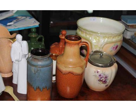 COLLECTION OF CERAMICS AND OTHER SMALL EFFECTSincluding Lladro, Nao, biscuit barrel, figures, etc 