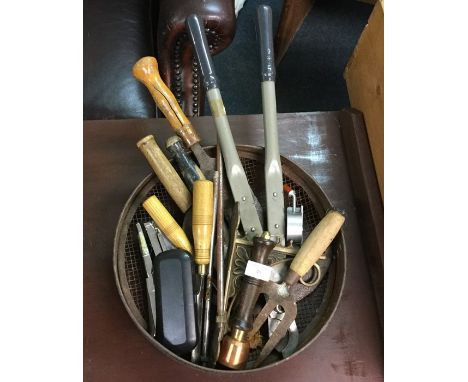 Garden tools, chisels etc.