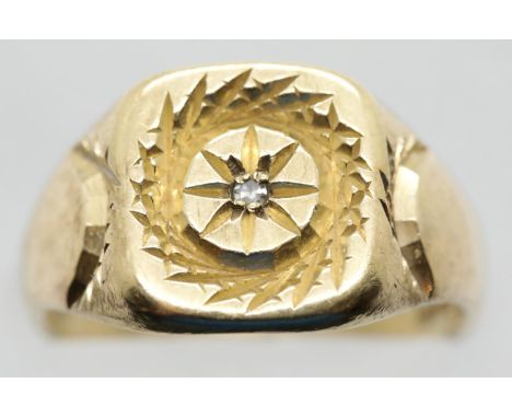 Gents 9ct yellow gold signet ring set with solitaire diamond, size T, 6.1g. P&amp;P Group 1 (£14+VAT for the first lot and £1