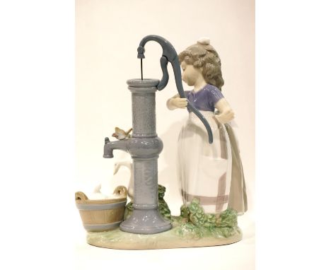 LLadro girl with a water pump. No damage. P&amp;P Group 3 (£25+VAT for the first lot and £5+VAT for subsequent lots) 
