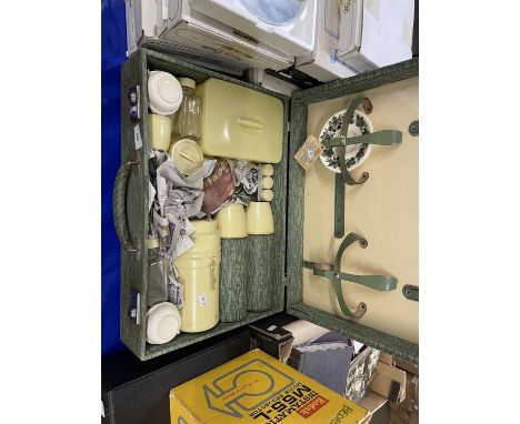 Cased Sirram picnic set