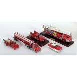 5 historische Feuerwehr-Modelle