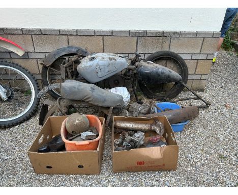 1940 Velocette GTP Being sold without reserve Registration number CMR 511 Frame number 7336 Engine number 7407 Totally disman