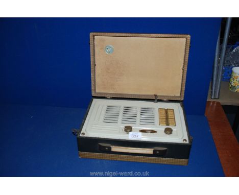 A Vintage 'Vidor' Radio