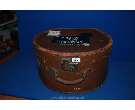 A vintage Round Case/Hat Box