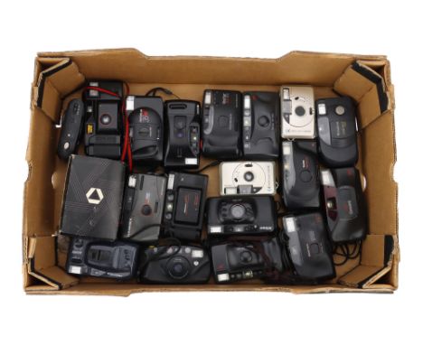 A Tray of 35mm Snapshot Compact Cameras brands include Barclaycard, Concord, Copsina, Fujifilm, Hanimex, Kodak, Minolta, Niko