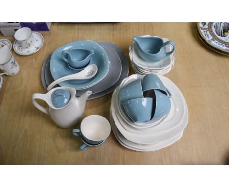 Midwinter Cassandra Pattern Style craft Pottery (32) pieces. Including 6 9 inch dinner plates, 6 8 inch plates, cups and sauc