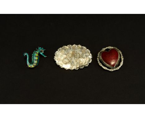 A Small Collection of Vintage Silver Brooches ( 3 ) In Total. All Fully Hallmarked. Comprises 1/ Oval Shaped Silver Floral Br