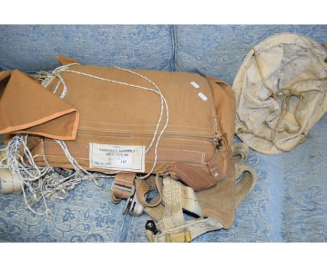 VINTAGE I.A.C. PARACHUTE ASSEMBLY BACK TYPE REF 15A