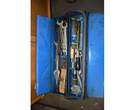 CANTILEVER TOOLBOX AND CONTENTS