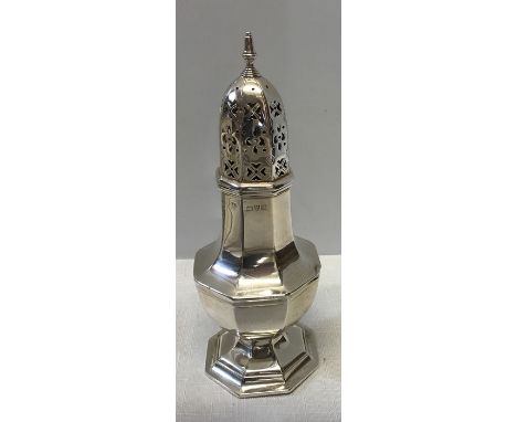 Silver sugar caster, Chester 1910. 104.1gms. Condition ReportSome slight dints.&nbsp;