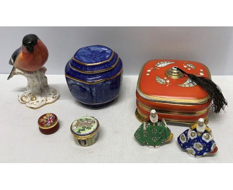 Miscellaneous ceramics to include Thomas lidded powder bowl, 12 x 12cms,  two figures with gold anchor marks, Royal Worcester