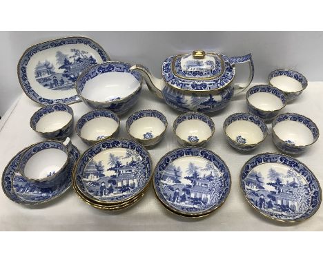 A Masons porcelain part tea service, pattern No. 99 with pseudo seal mark, 5 good condition saucers, 3 a/f, 7 good condition 