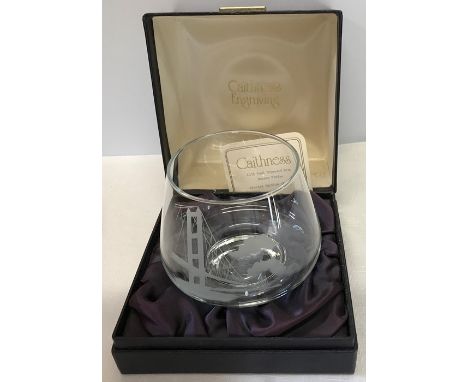 A Caithness limited edition engraved bowl depicting the Humber Bridge. 19/250 in good condition in original box. 13.5cms h. 