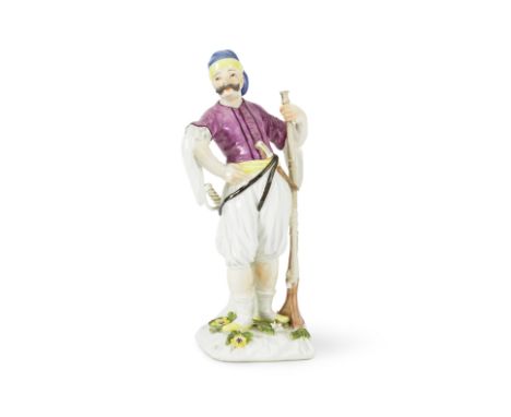 Statuette en porcelaine de Meissen répresentant un soldat albanais, circa 1750A Meissen figure of an Albanian soldier, circa 
